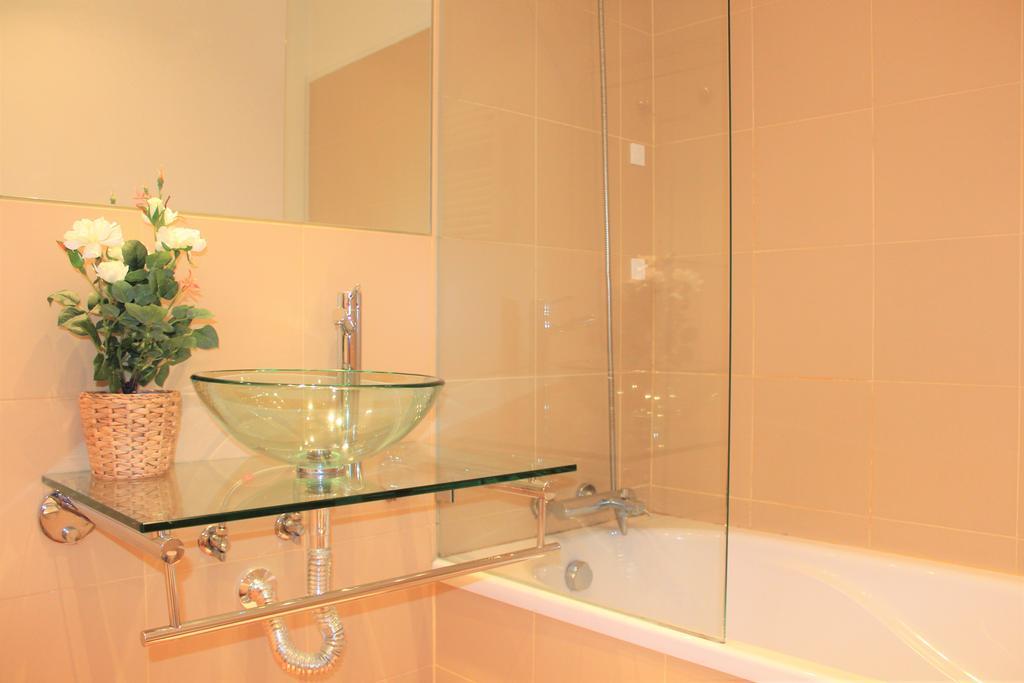 Charming Duplex- Principe Real Apartment Lisbon Luaran gambar