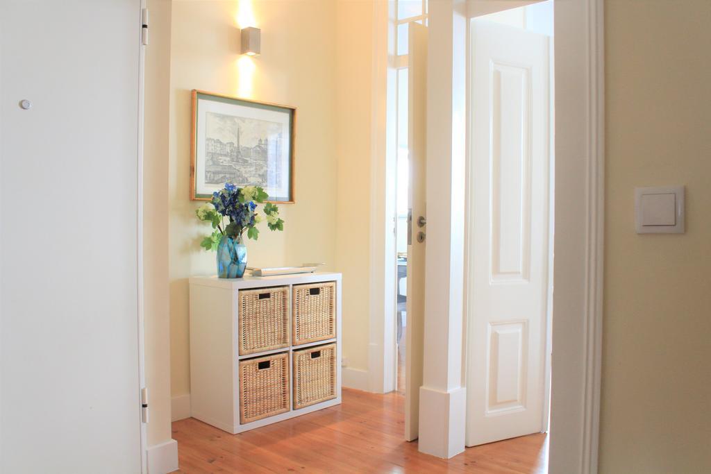 Charming Duplex- Principe Real Apartment Lisbon Luaran gambar