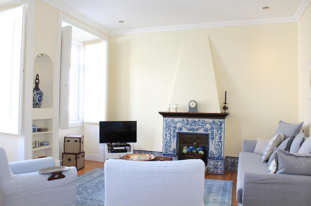 Charming Duplex- Principe Real Apartment Lisbon Luaran gambar